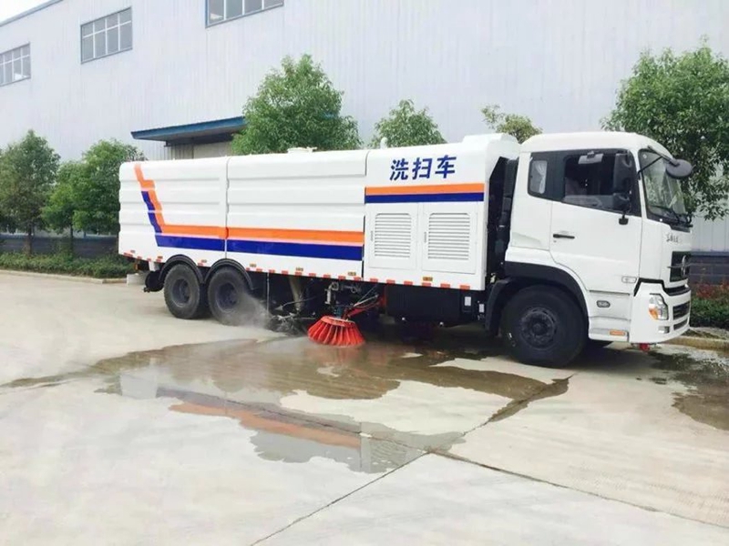 東風(fēng)天錦15方洗掃車