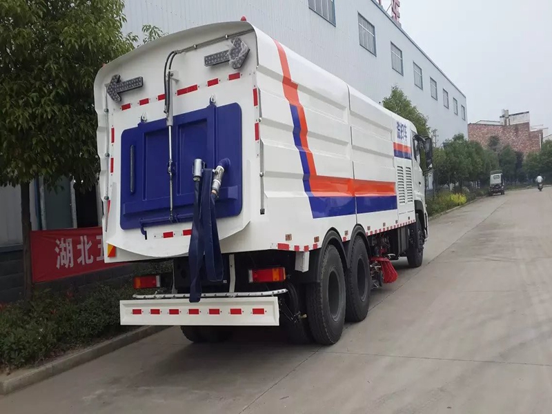 東風(fēng)天錦15方洗掃車