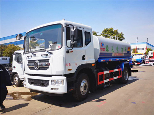 廣東江門(mén)購(gòu)買(mǎi)3臺(tái)程力灑水車