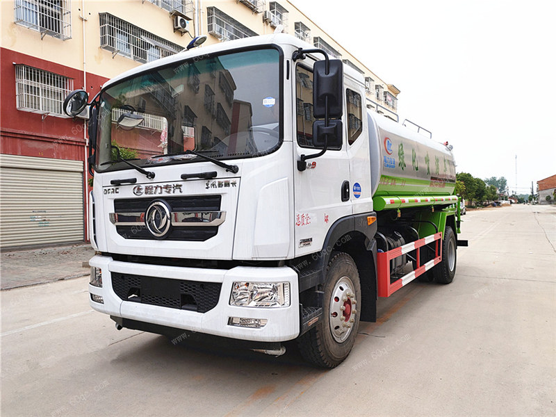 國(guó)六東風(fēng)多利卡D9霧炮車